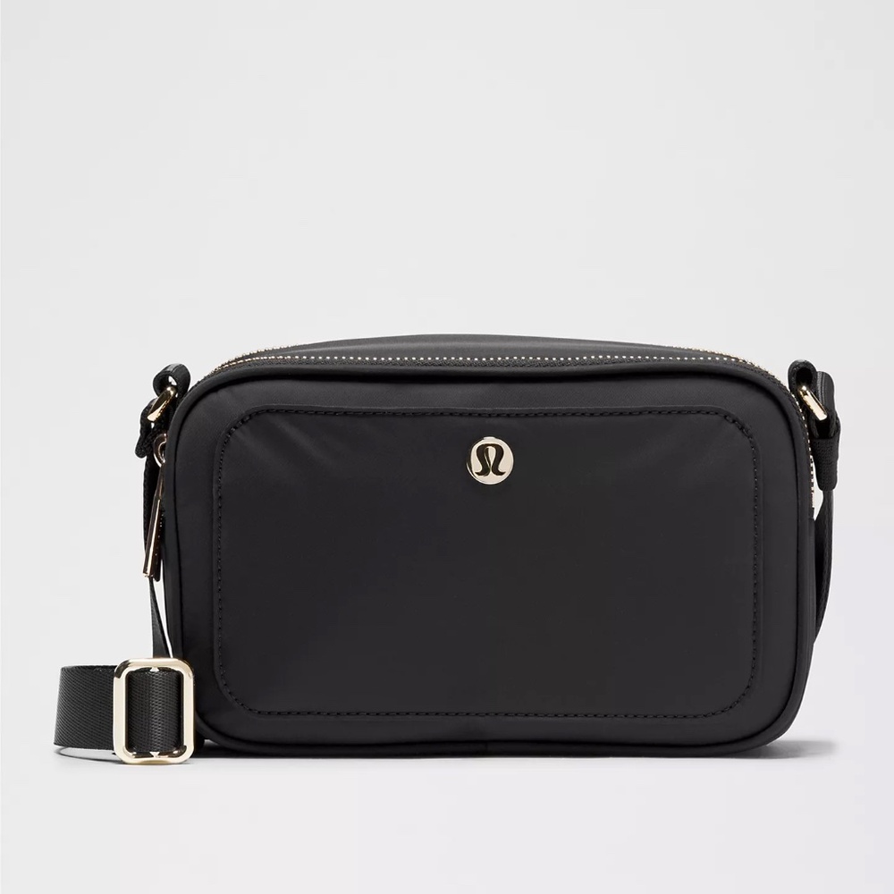 Lululemon Crossbody Camera Bag 2L